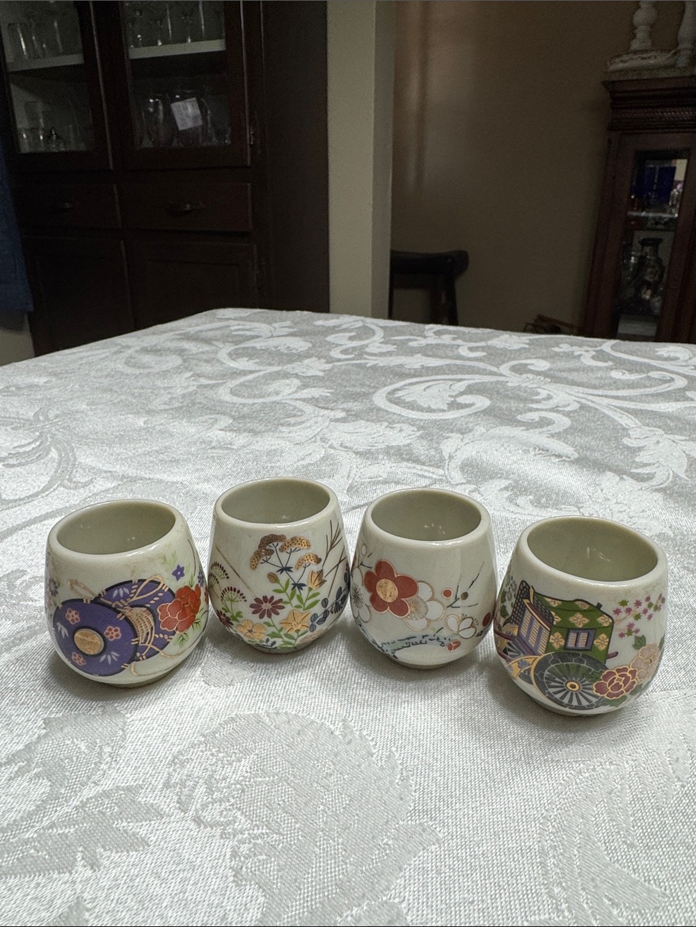 (4) Vtg. Japanese ceramic sake cups.